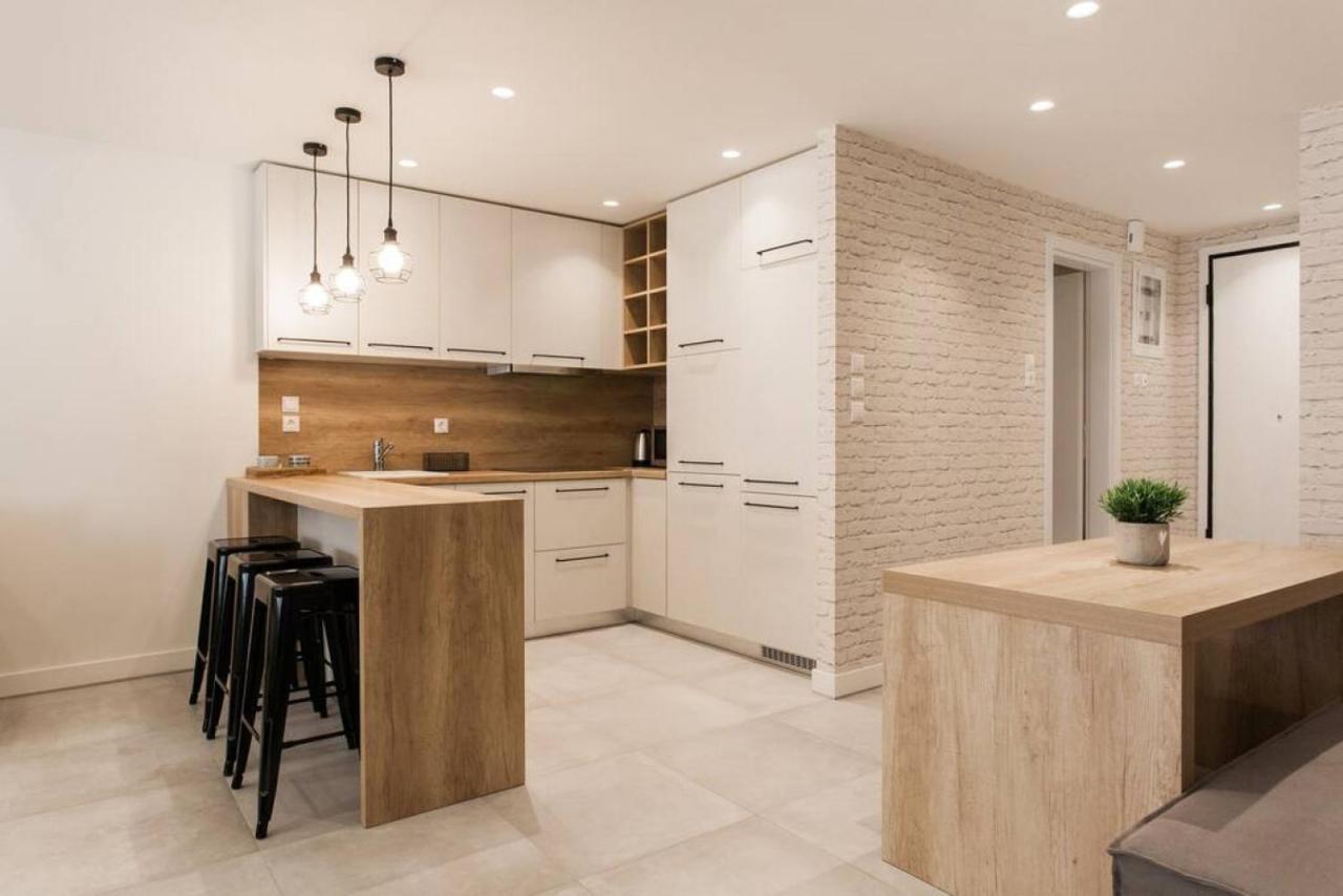 Chic Apartment - Strolling To The Athenian Streets Atenas Exterior foto