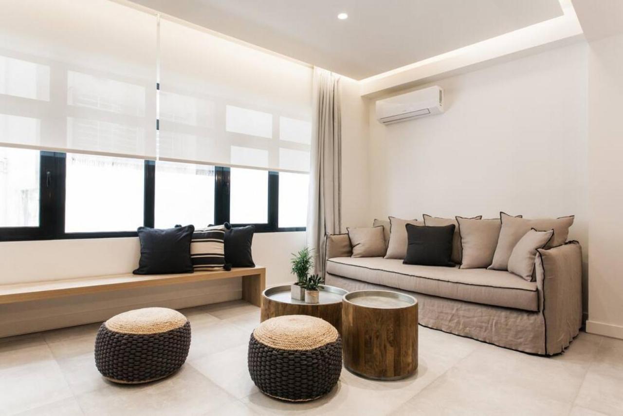 Chic Apartment - Strolling To The Athenian Streets Atenas Exterior foto