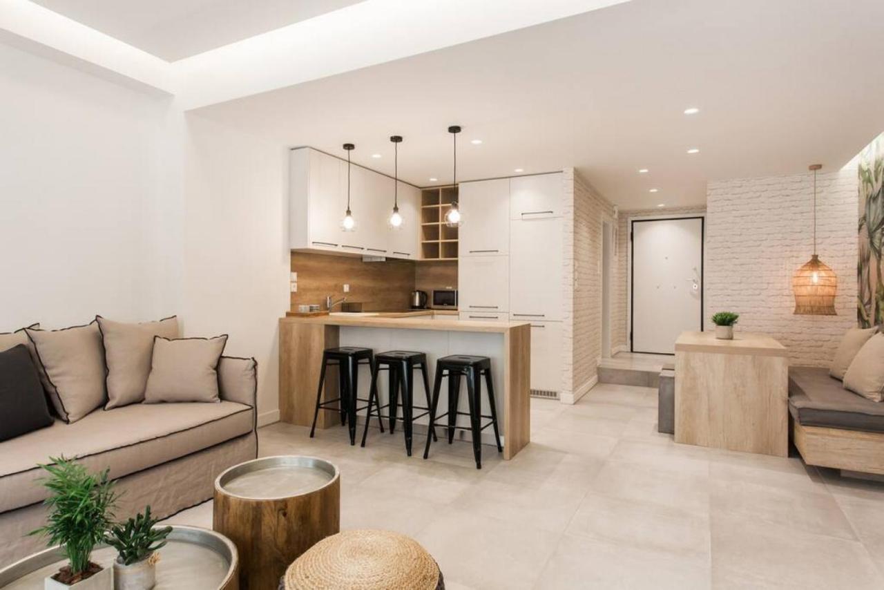 Chic Apartment - Strolling To The Athenian Streets Atenas Exterior foto