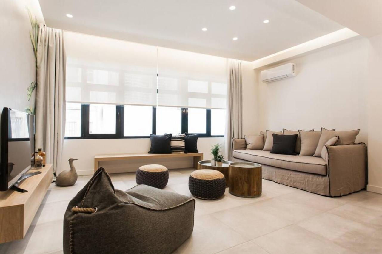 Chic Apartment - Strolling To The Athenian Streets Atenas Exterior foto